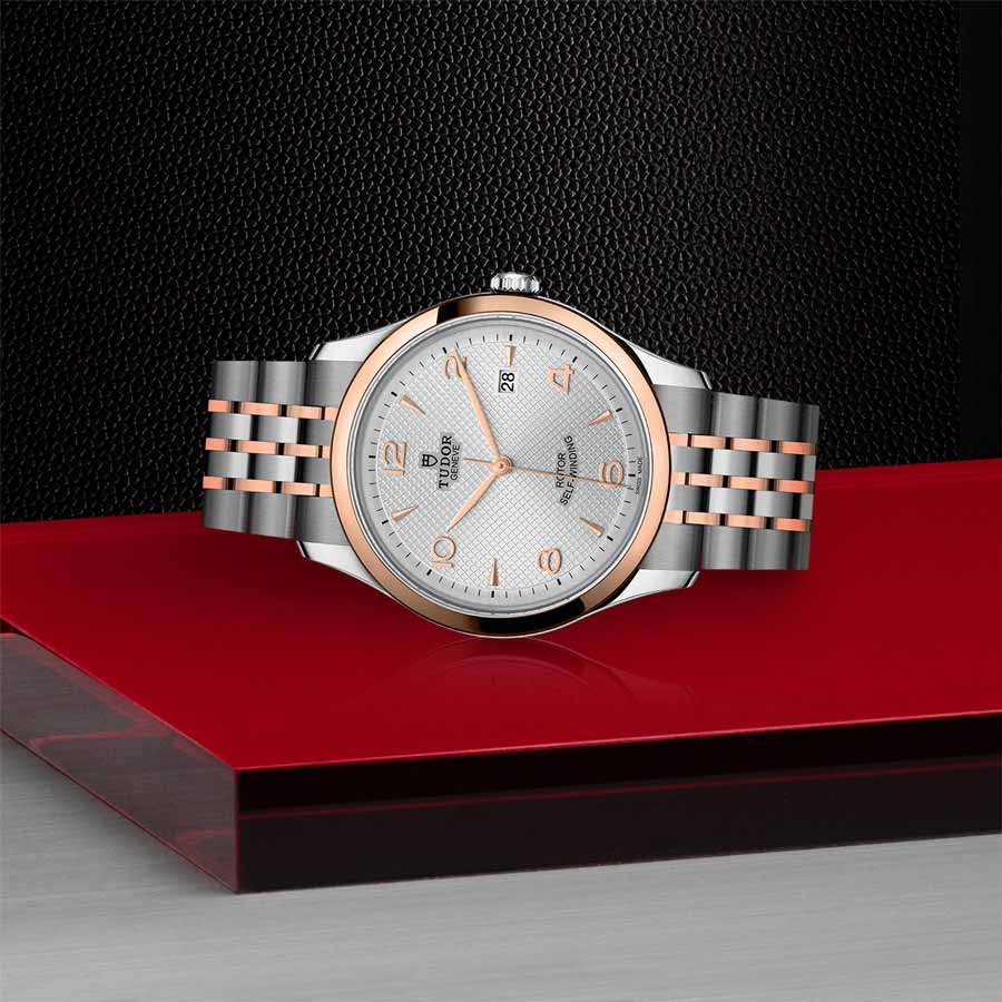 TUDOR M91651-0001 layingdown